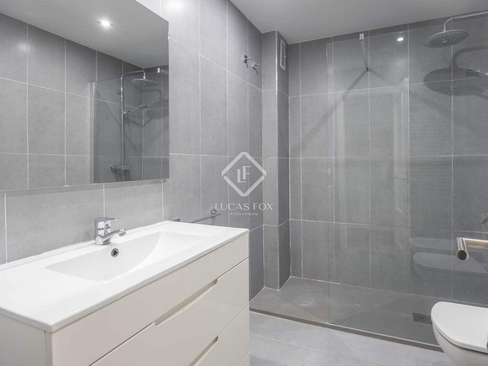 5 sypialnia Willa do wynajęcia w Rocafort z basenem garażem - 2 900 € (Ref: 9162754)
