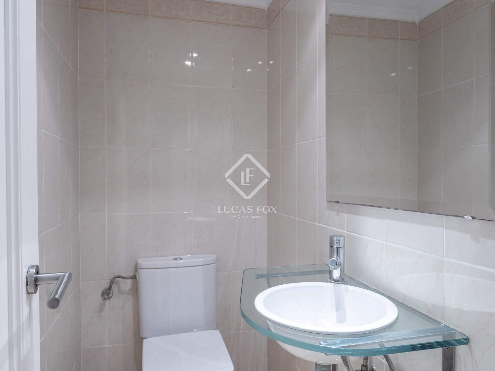 5 sypialnia Willa do wynajęcia w Rocafort z basenem garażem - 2 900 € (Ref: 9162754)