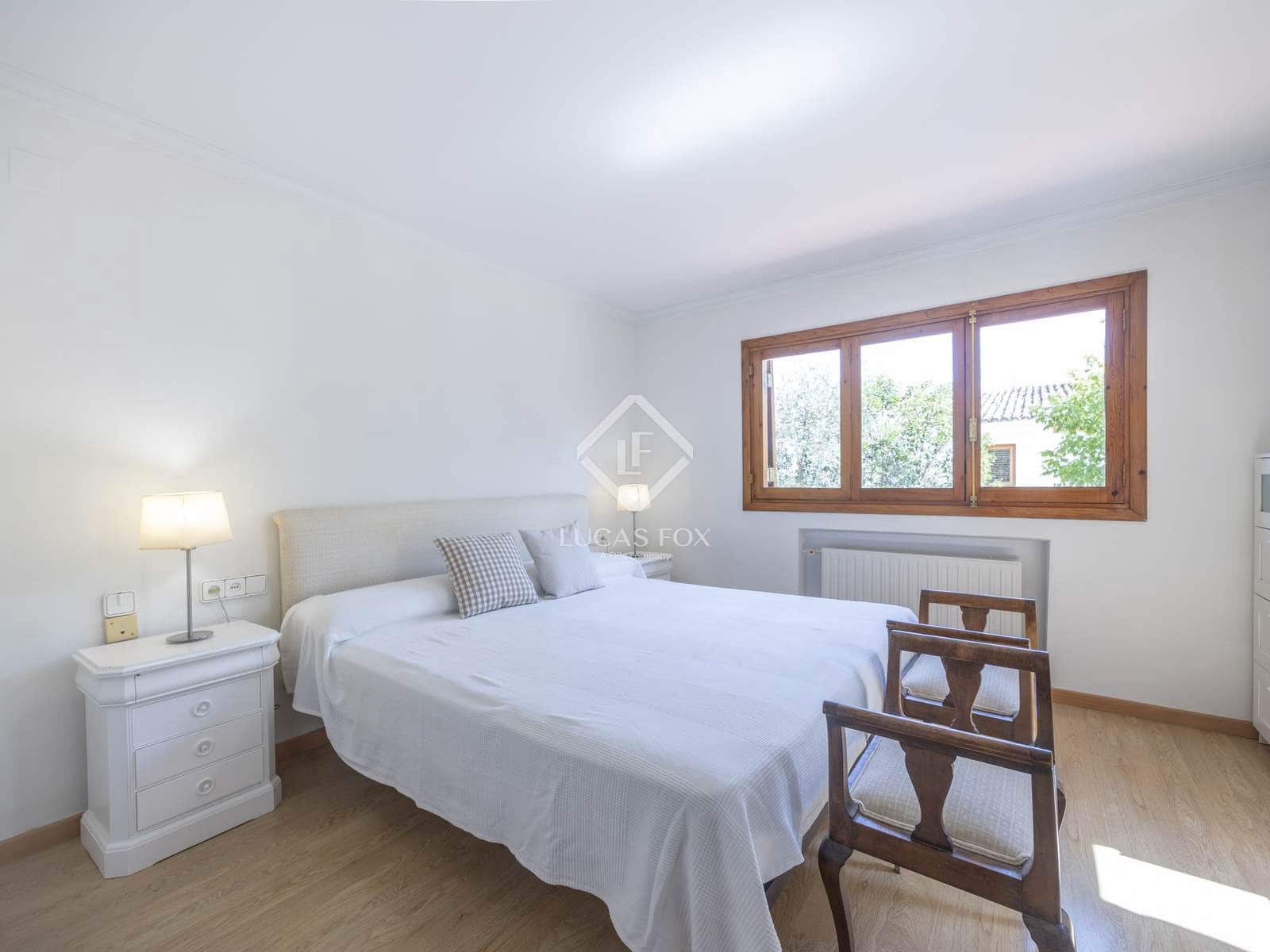 5 sypialnia Willa do wynajęcia w Rocafort z basenem garażem - 2 900 € (Ref: 9162754)