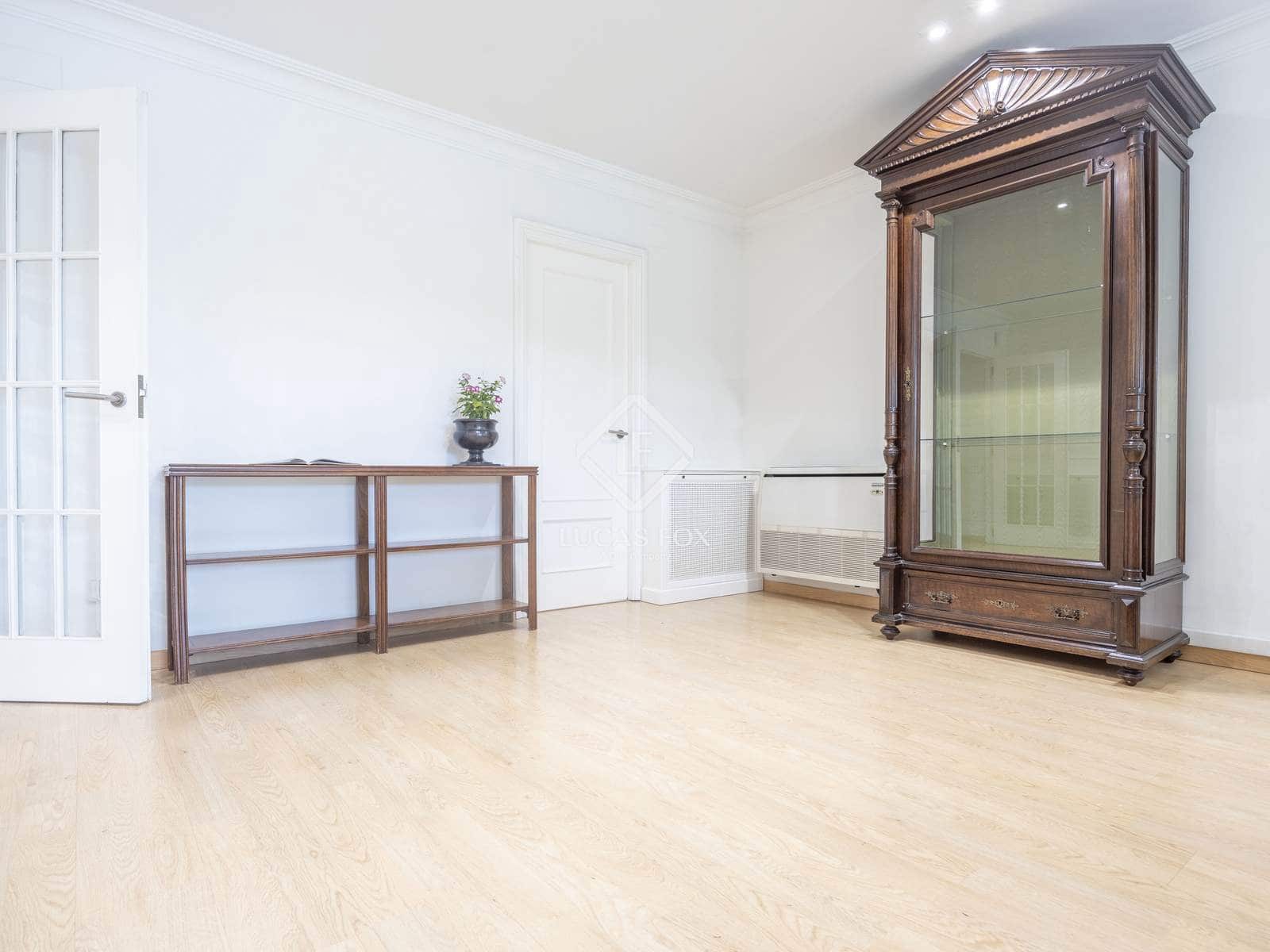 5 sypialnia Willa do wynajęcia w Rocafort z basenem garażem - 2 900 € (Ref: 9162754)