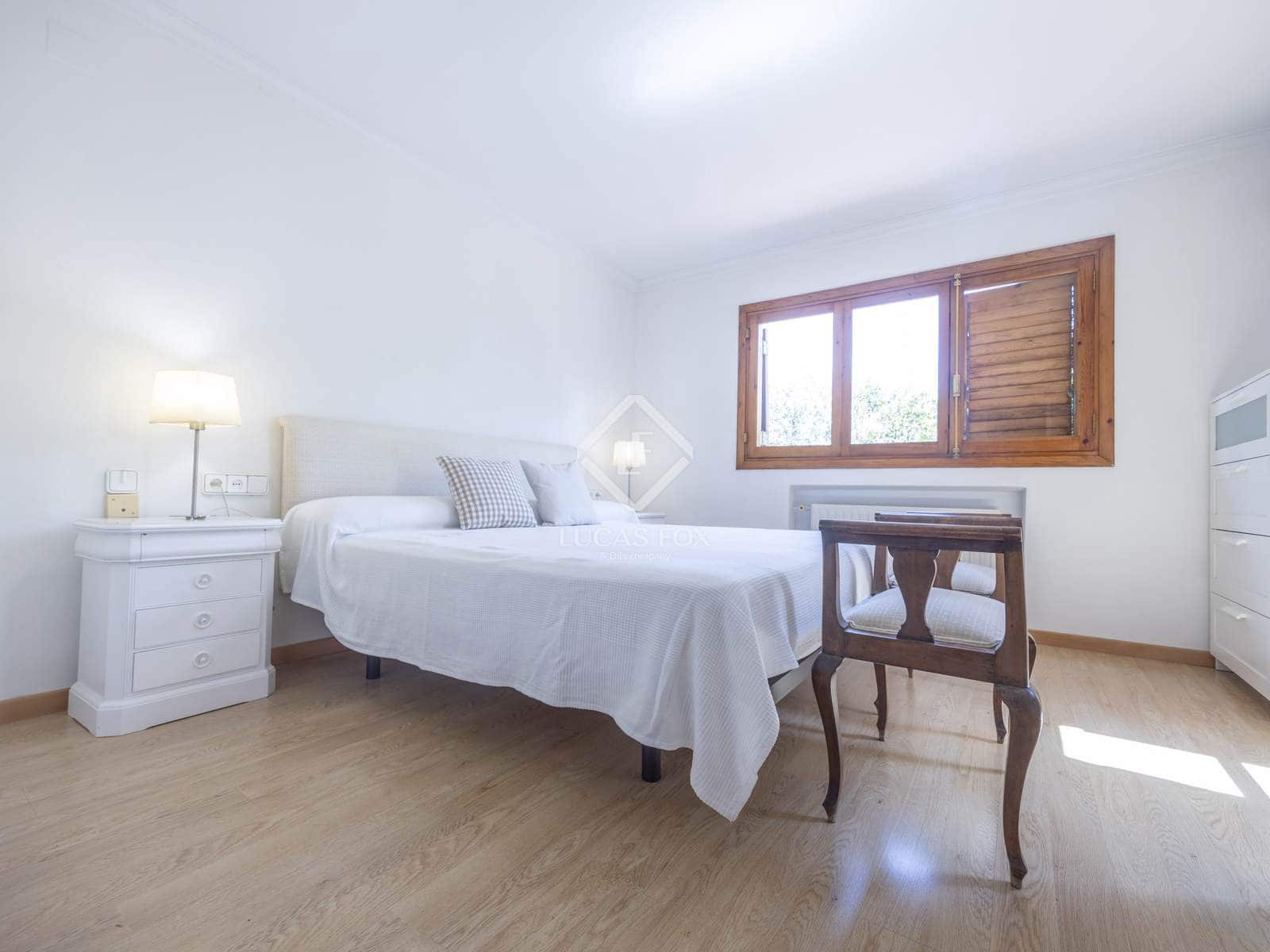5 sypialnia Willa do wynajęcia w Rocafort z basenem garażem - 2 900 € (Ref: 9162754)