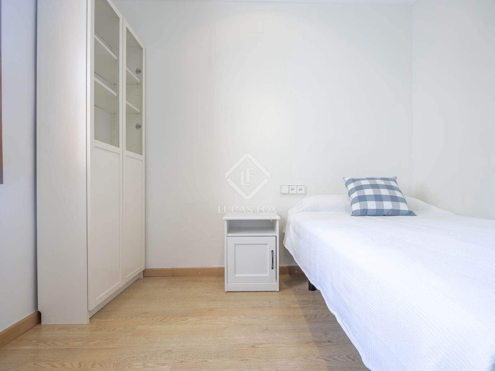 5 sypialnia Willa do wynajęcia w Rocafort z basenem garażem - 2 900 € (Ref: 9162754)