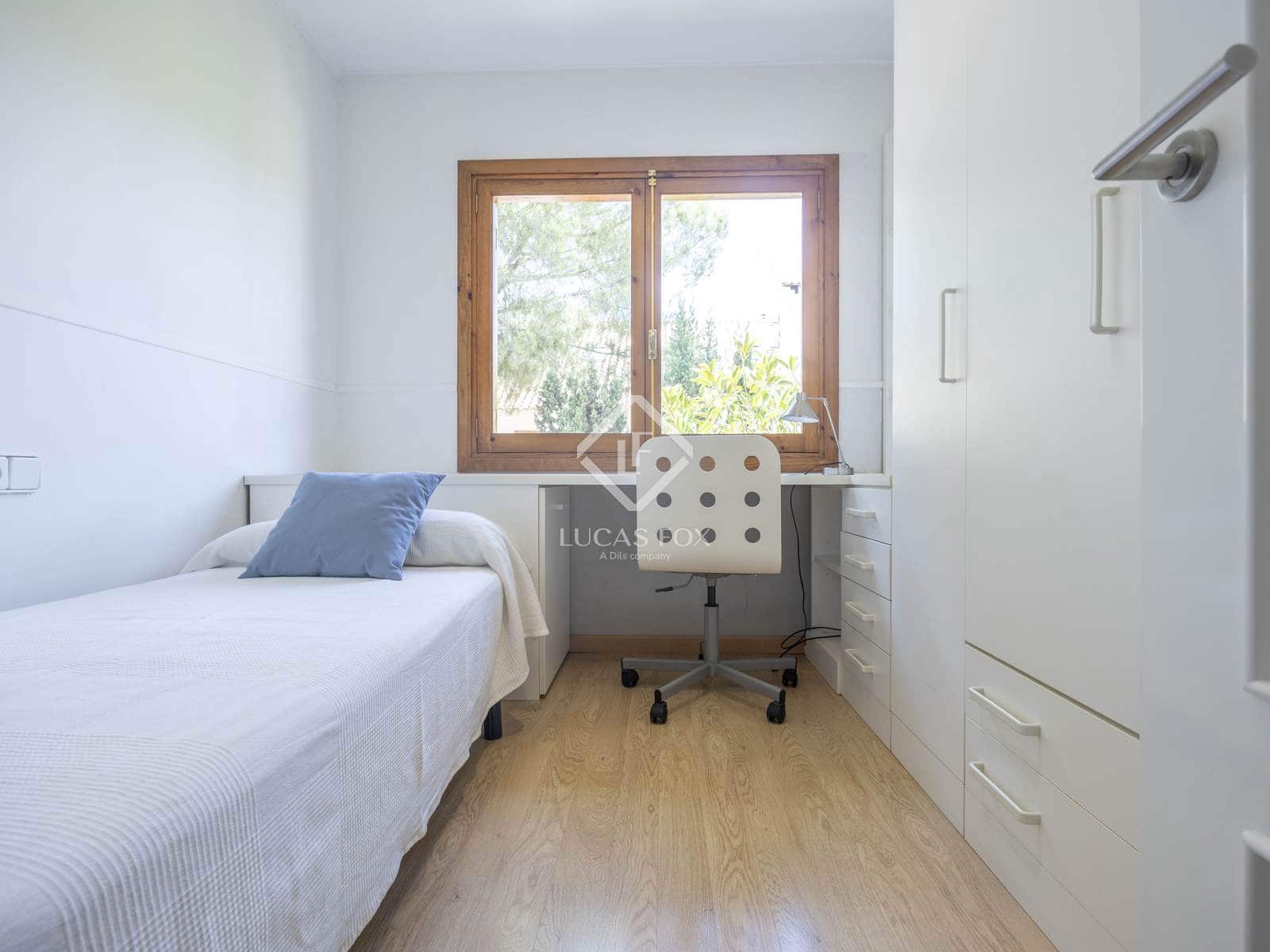 5 sypialnia Willa do wynajęcia w Rocafort z basenem garażem - 2 900 € (Ref: 9162754)