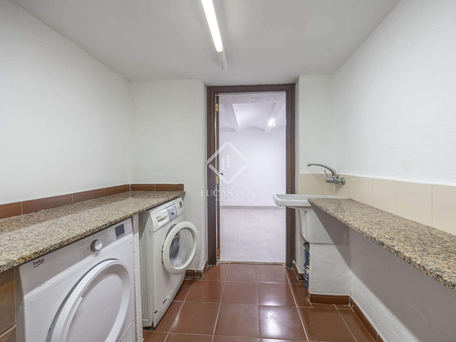 5 sypialnia Willa do wynajęcia w Rocafort z basenem garażem - 2 900 € (Ref: 9162754)