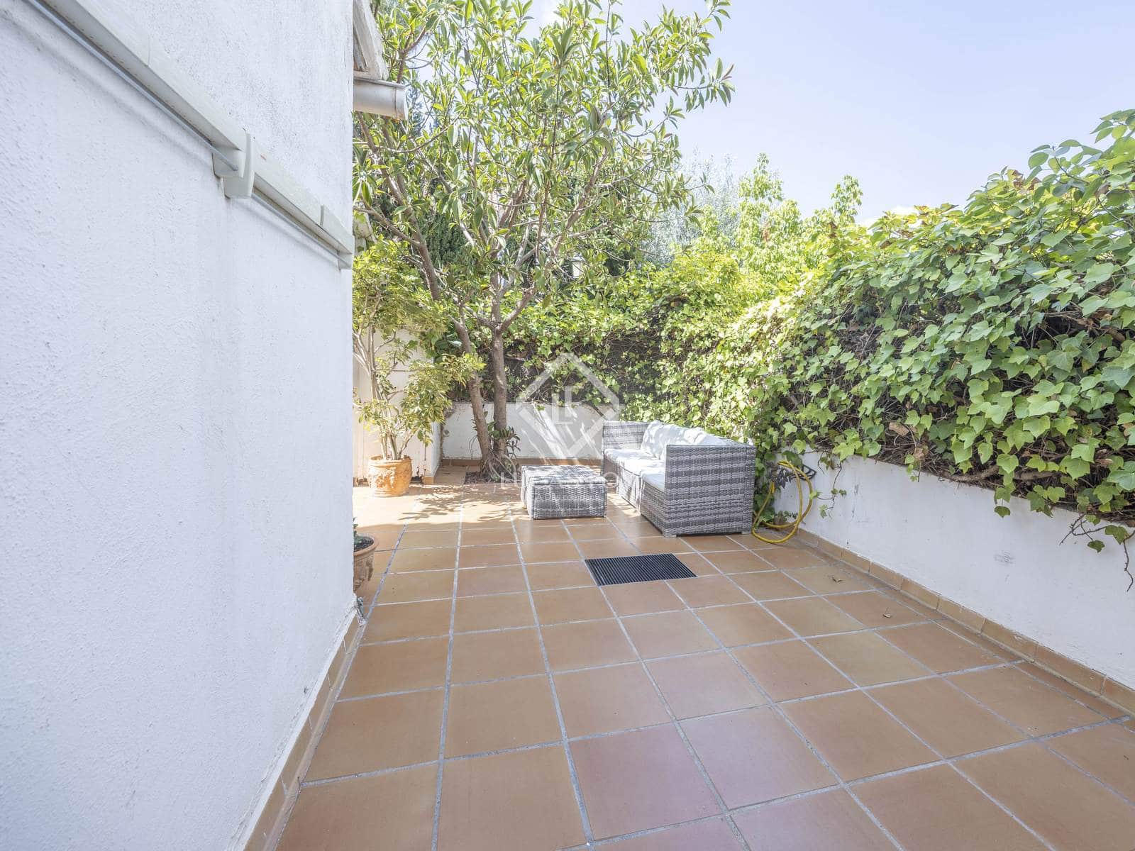 5 sypialnia Willa do wynajęcia w Rocafort z basenem garażem - 2 900 € (Ref: 9162754)