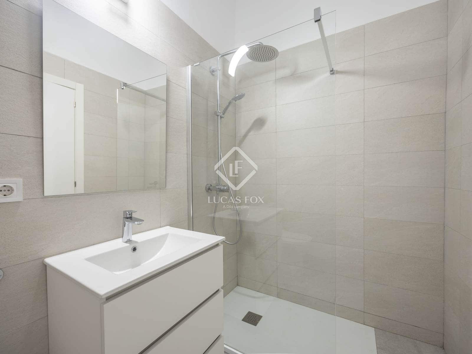 5 sypialnia Willa do wynajęcia w Rocafort z basenem garażem - 2 900 € (Ref: 9162754)