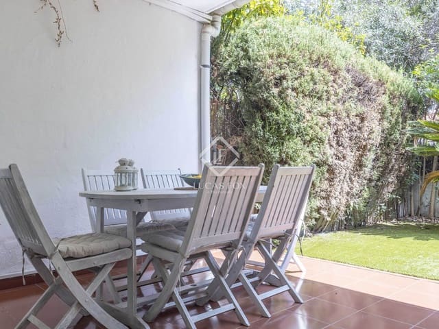 5 sypialnia Willa do wynajęcia w Rocafort z basenem garażem - 2 900 € (Ref: 9162754)