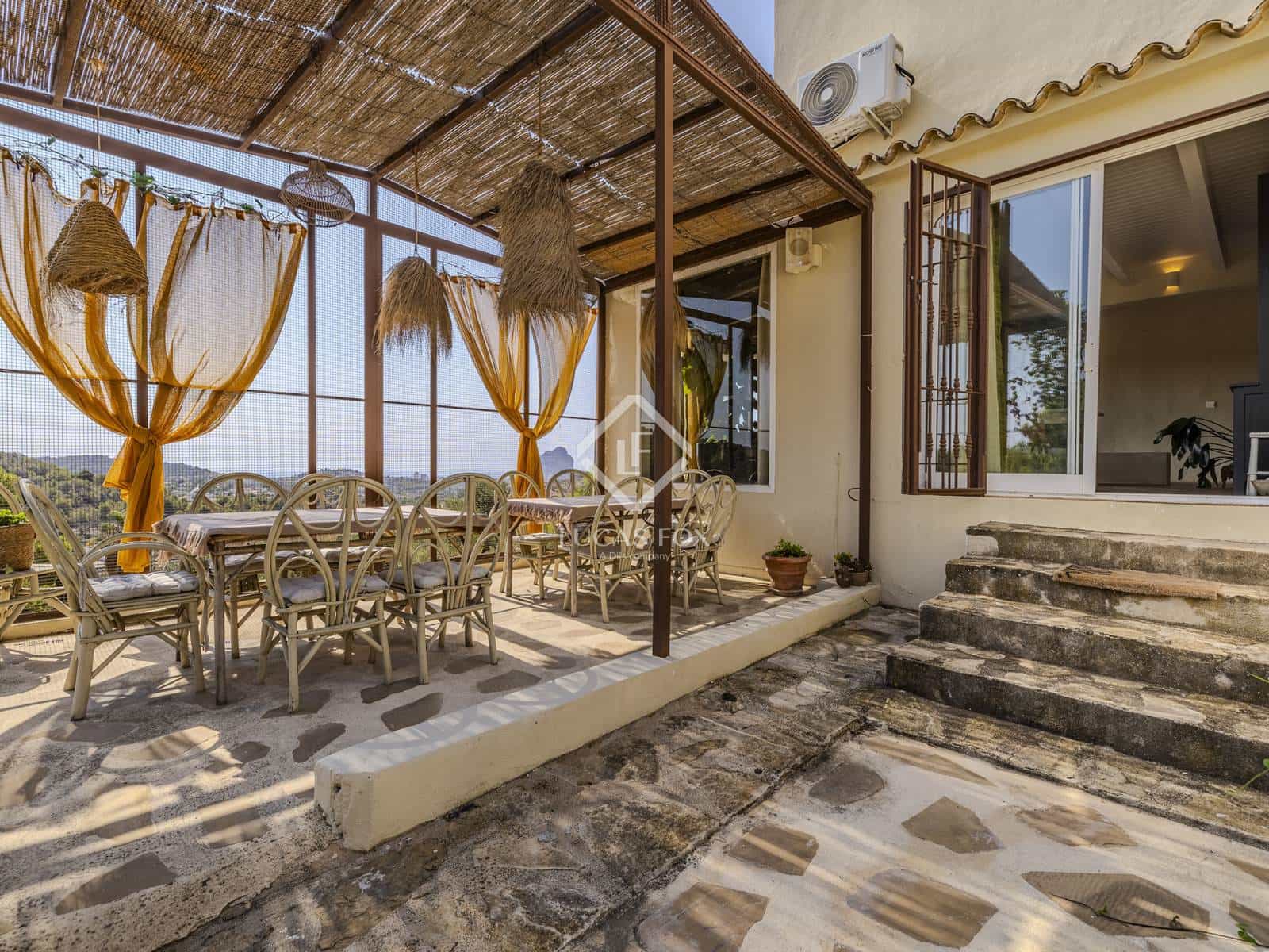 6 makuuhuone Huvila myytävänä paikassa Benissa mukana uima-altaan 
autotalli - 1 675 000 € (Ref: 9162943)