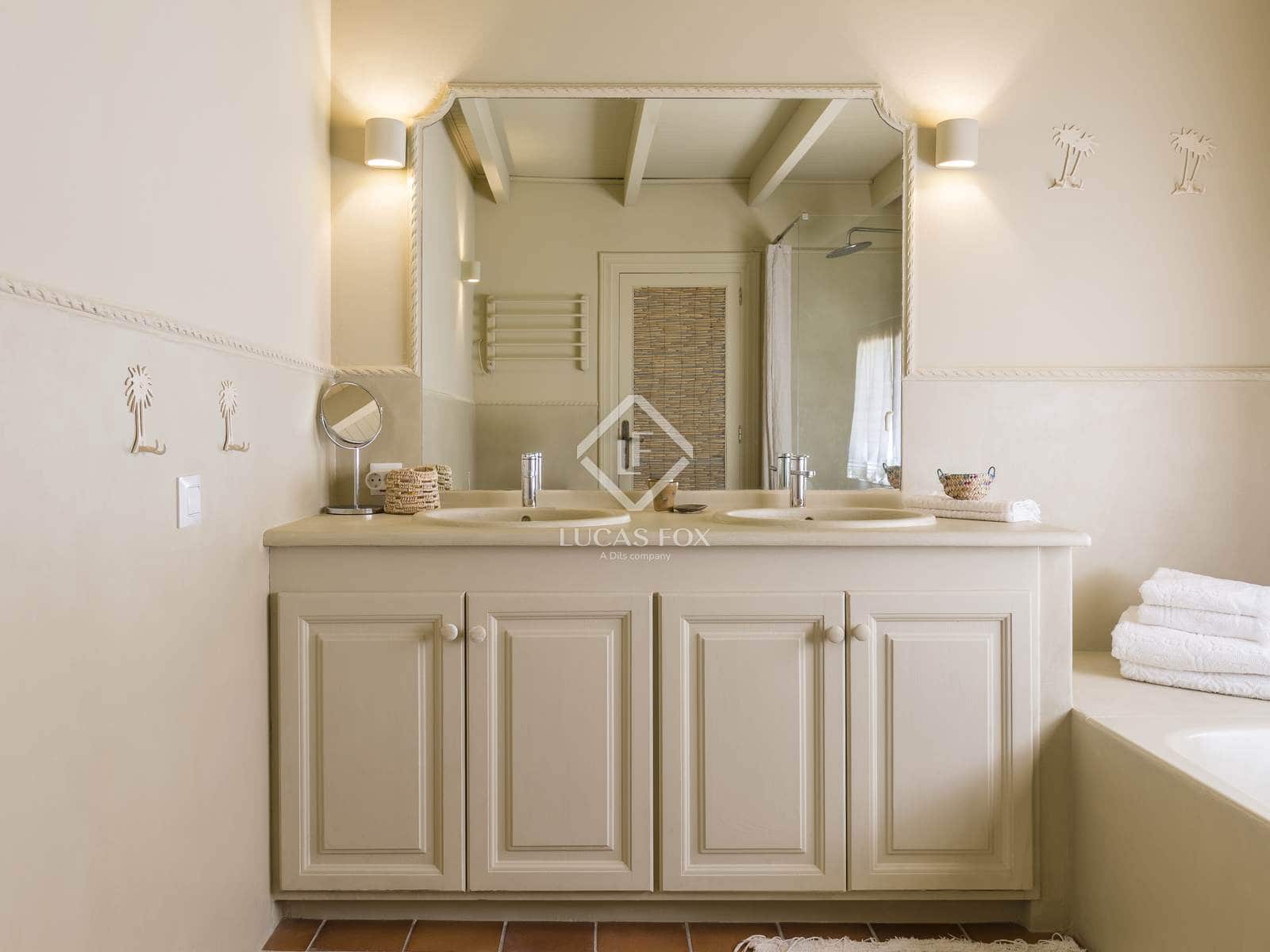 6 makuuhuone Huvila myytävänä paikassa Benissa mukana uima-altaan 
autotalli - 1 675 000 € (Ref: 9162943)