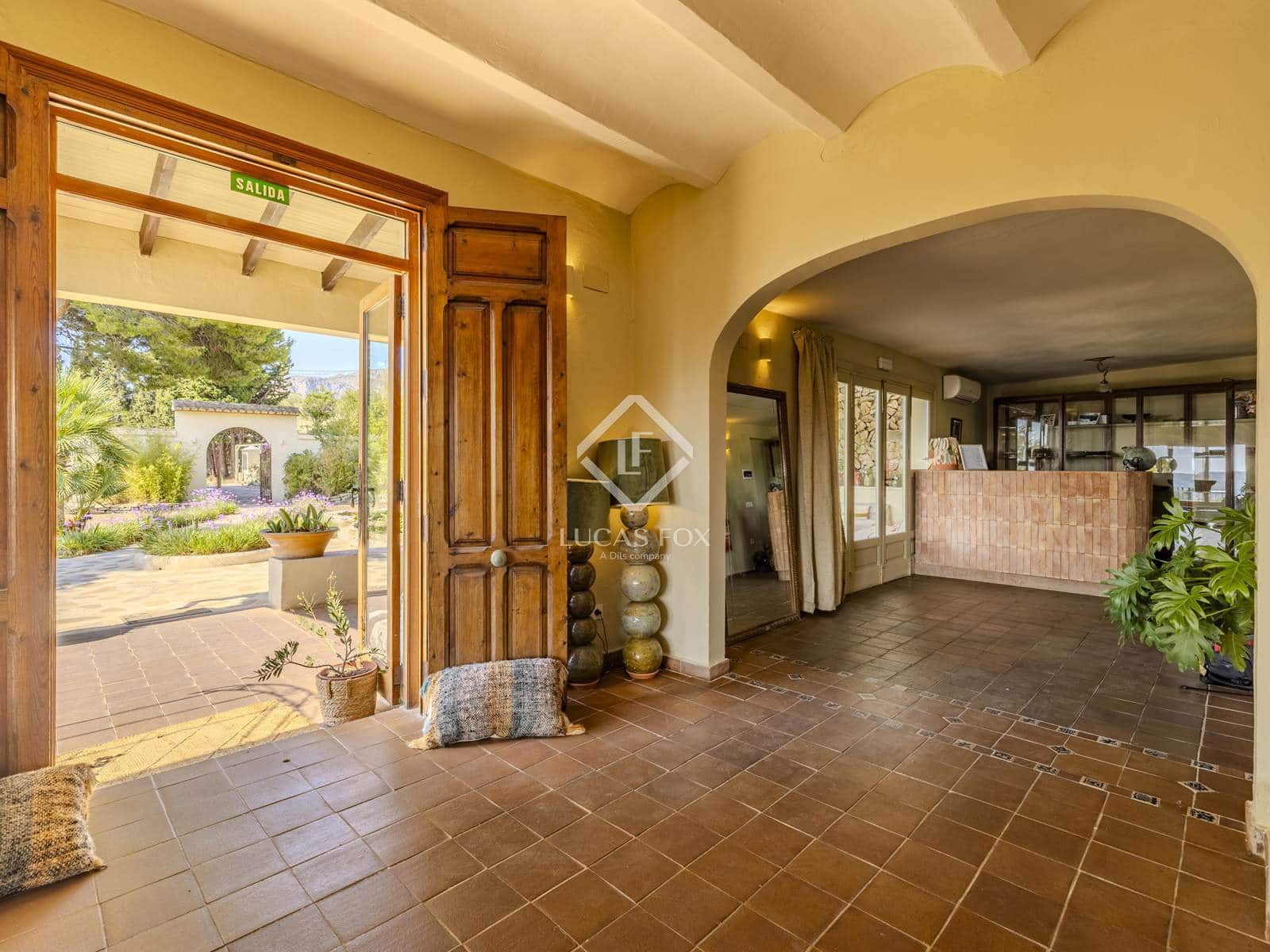 6 makuuhuone Huvila myytävänä paikassa Benissa mukana uima-altaan 
autotalli - 1 675 000 € (Ref: 9162943)