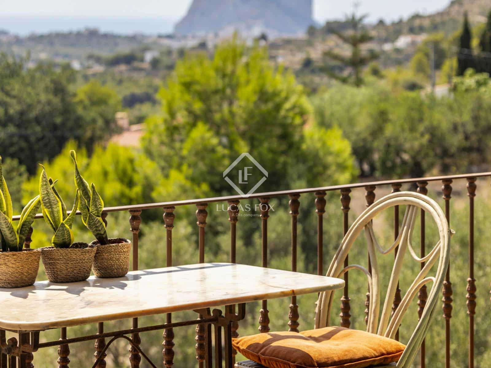 6 makuuhuone Huvila myytävänä paikassa Benissa mukana uima-altaan 
autotalli - 1 675 000 € (Ref: 9162943)