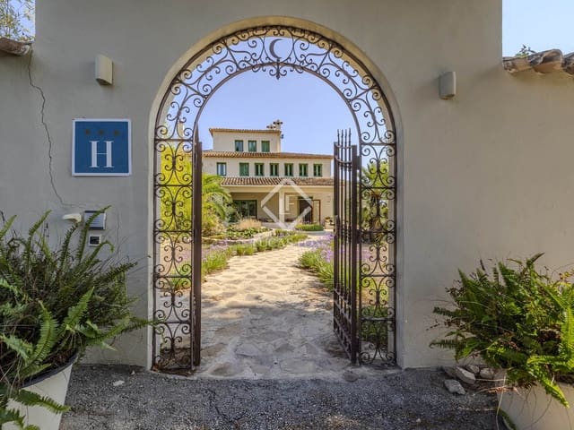 6 makuuhuone Huvila myytävänä paikassa Benissa mukana uima-altaan 
autotalli - 1 675 000 € (Ref: 9162943)