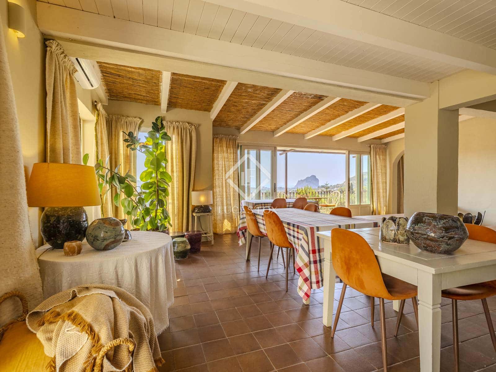 6 makuuhuone Huvila myytävänä paikassa Benissa mukana uima-altaan 
autotalli - 1 675 000 € (Ref: 9162943)