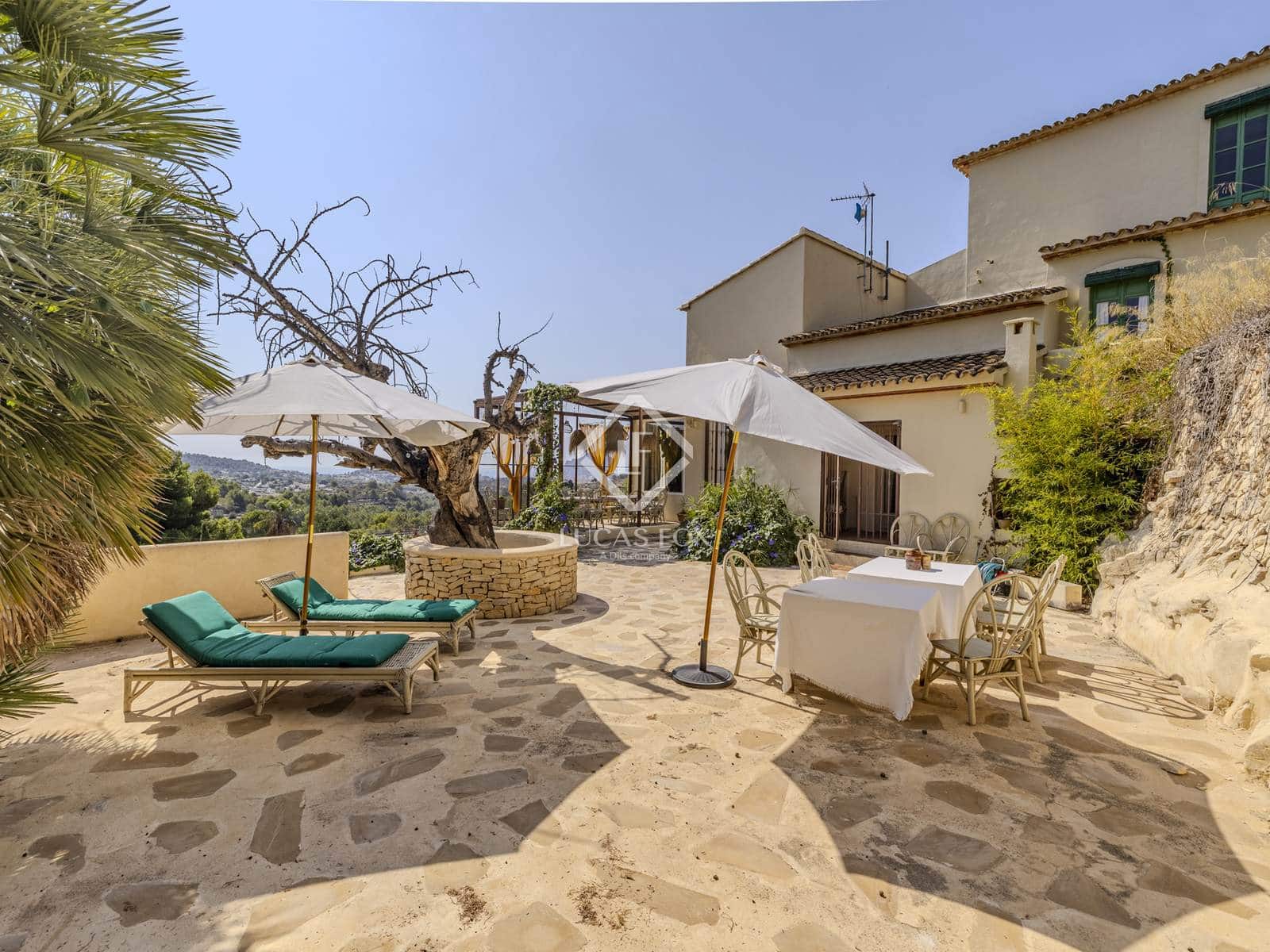 6 makuuhuone Huvila myytävänä paikassa Benissa mukana uima-altaan 
autotalli - 1 675 000 € (Ref: 9162943)