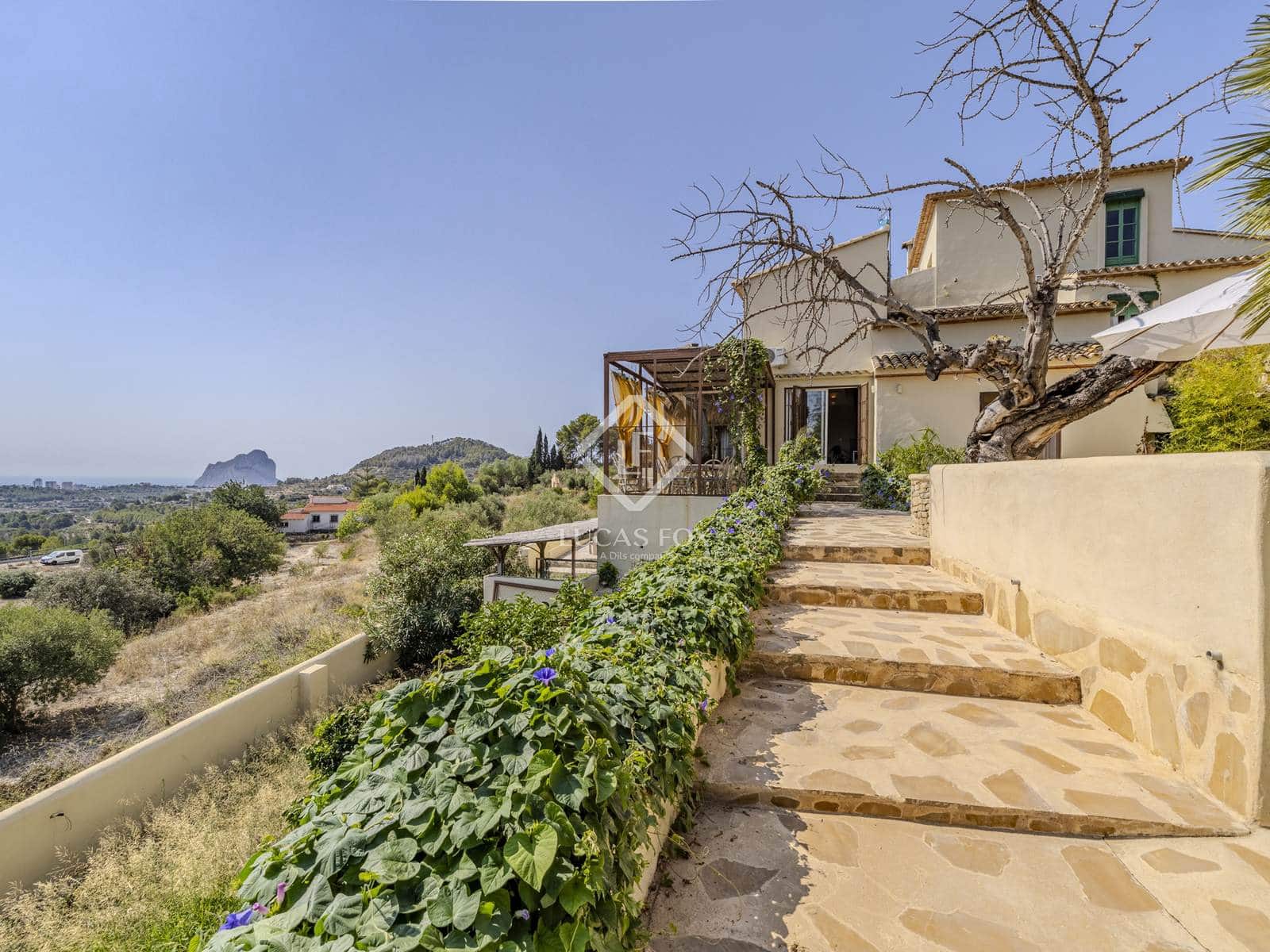 6 makuuhuone Huvila myytävänä paikassa Benissa mukana uima-altaan 
autotalli - 1 675 000 € (Ref: 9162943)