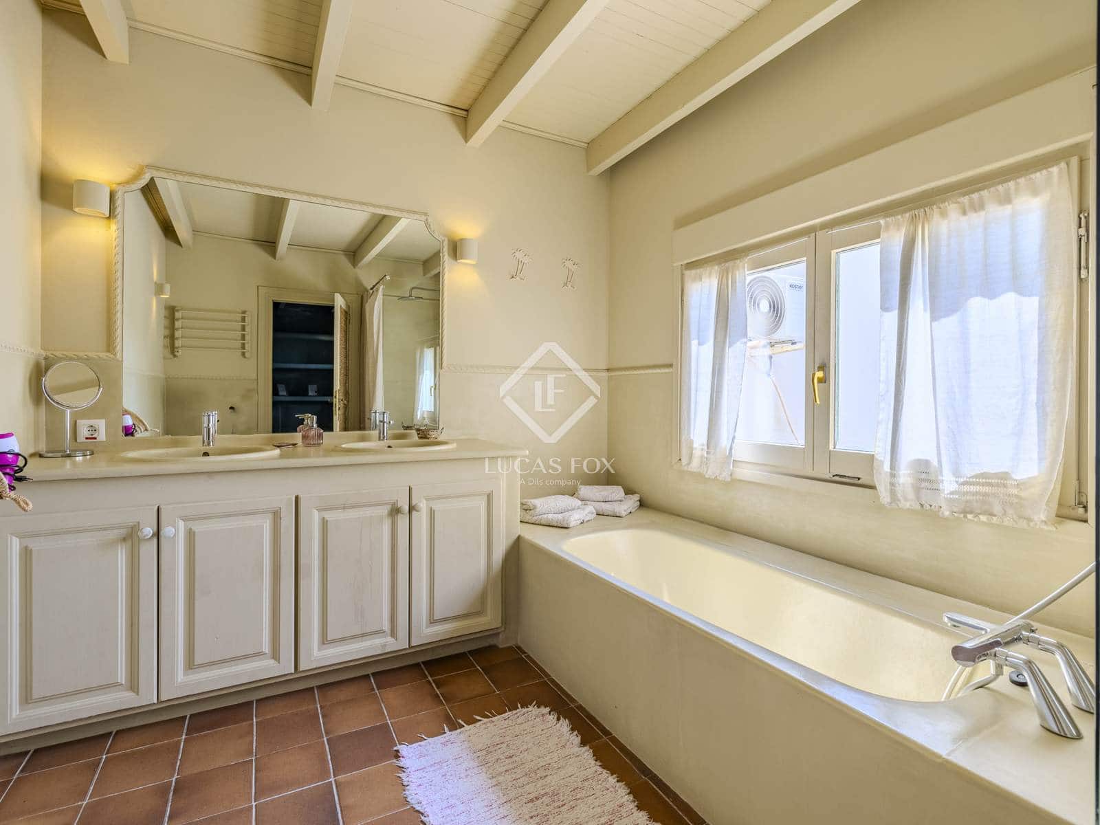 6 makuuhuone Huvila myytävänä paikassa Benissa mukana uima-altaan 
autotalli - 1 675 000 € (Ref: 9162943)