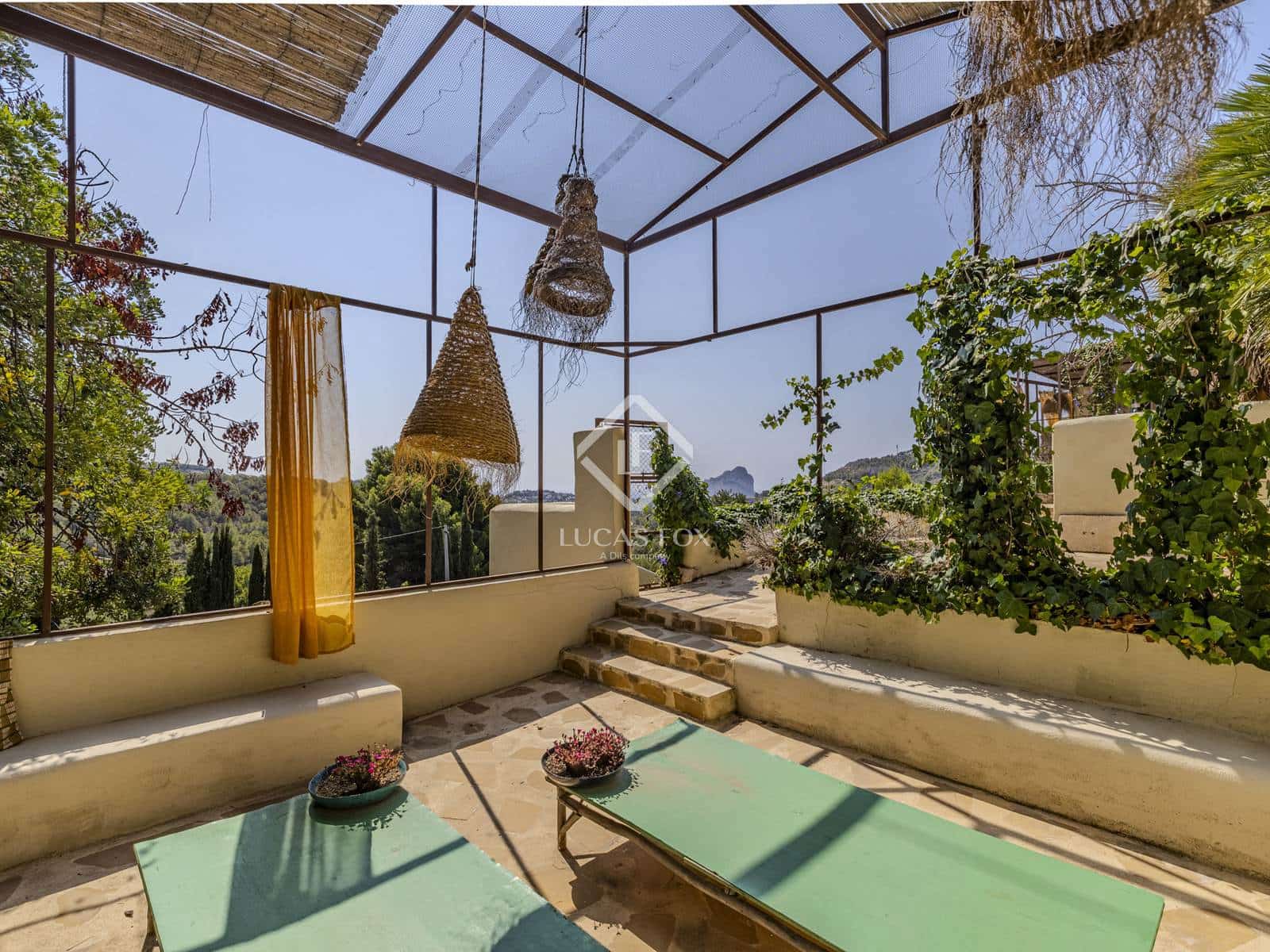 6 makuuhuone Huvila myytävänä paikassa Benissa mukana uima-altaan 
autotalli - 1 675 000 € (Ref: 9162943)