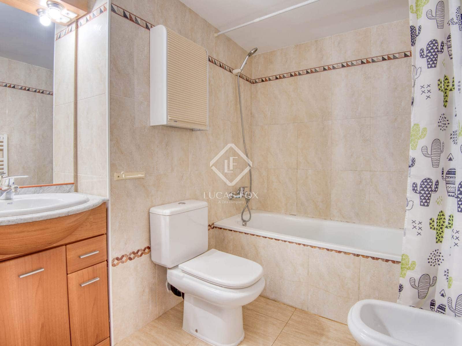 4 bedroom Villa for sale in Sant Feliu de Guixols with garage - € 674,000 (Ref: 9162945)