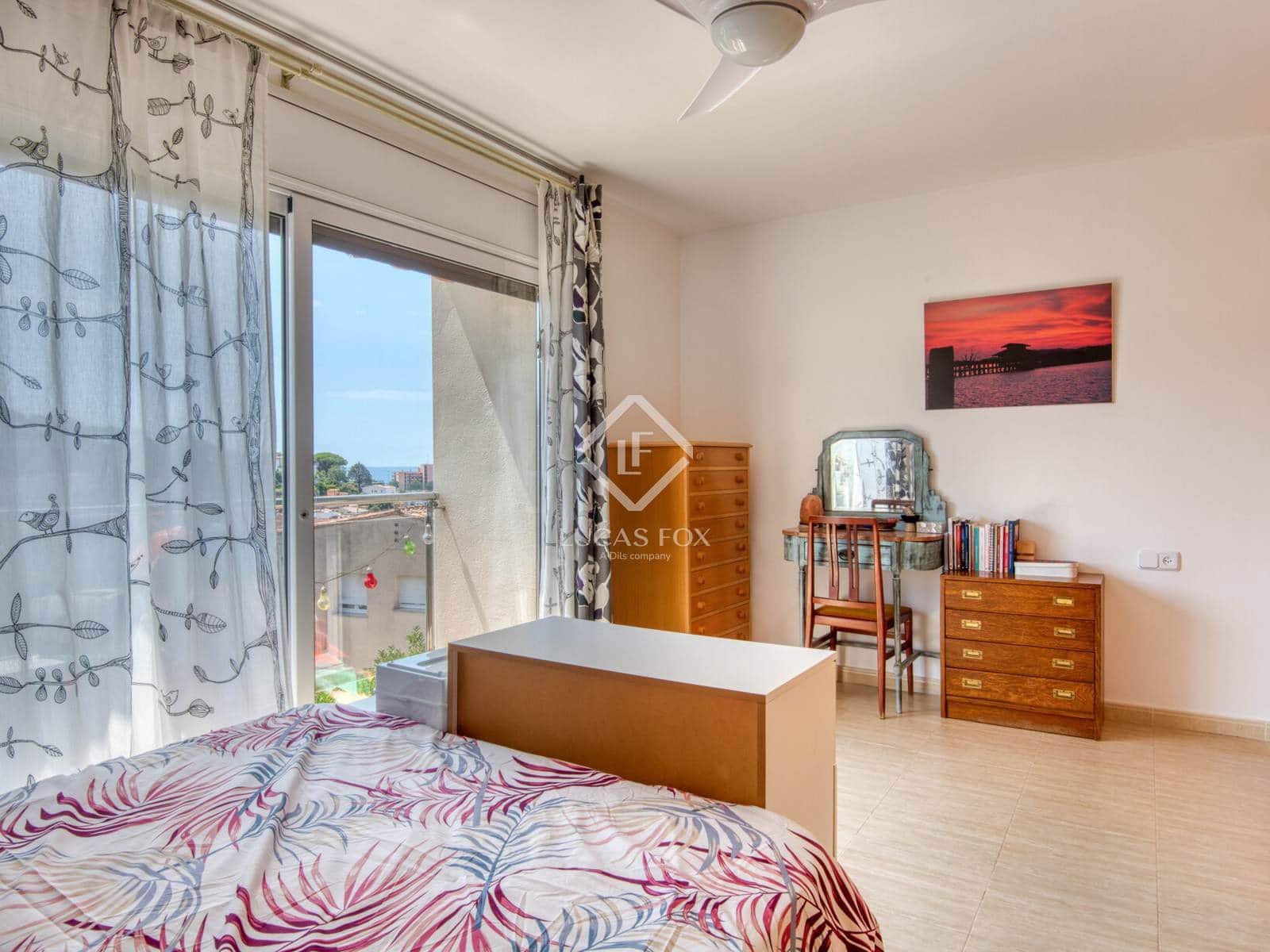 4 bedroom Villa for sale in Sant Feliu de Guixols with garage - € 674,000 (Ref: 9162945)