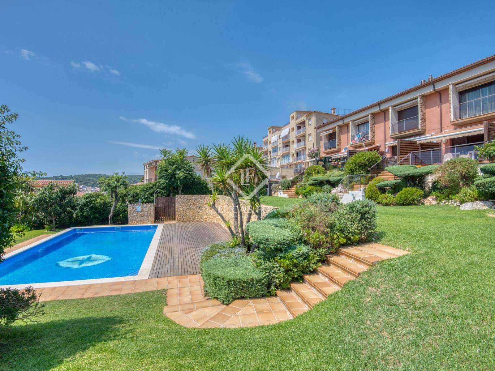 4 bedroom Villa for sale in Sant Feliu de Guixols with garage - € 674,000 (Ref: 9162945)