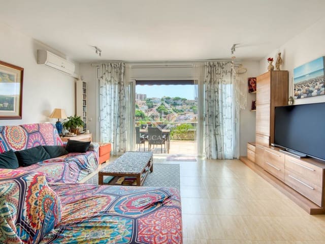 4 bedroom Villa for sale in Sant Feliu de Guíxols with garage - € 674,000 (Ref: 9162945)