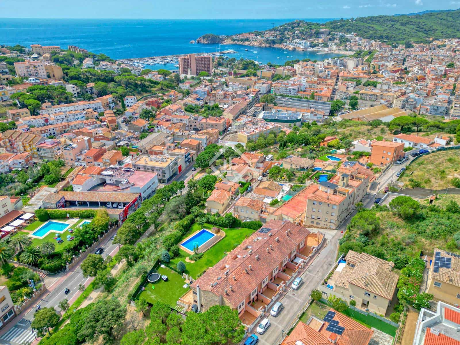 4 bedroom Villa for sale in Sant Feliu de Guixols with garage - € 674,000 (Ref: 9162945)