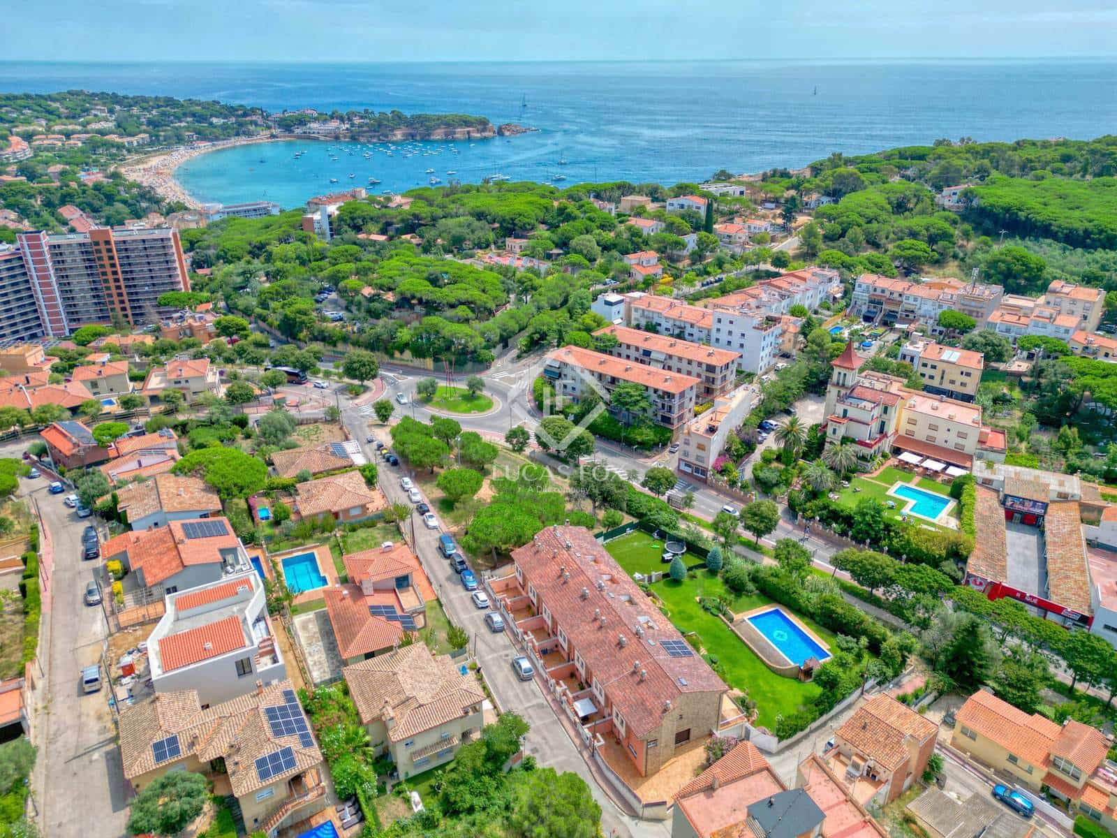 4 bedroom Villa for sale in Sant Feliu de Guixols with garage - € 674,000 (Ref: 9162945)