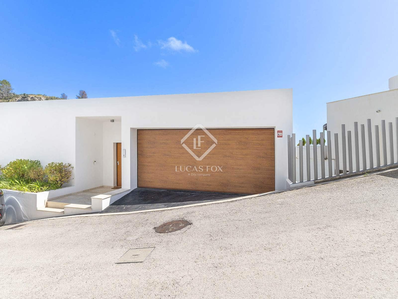 4 bedroom Villa for sale in Altea with pool garage - € 1,166,500 (Ref: 9163093)