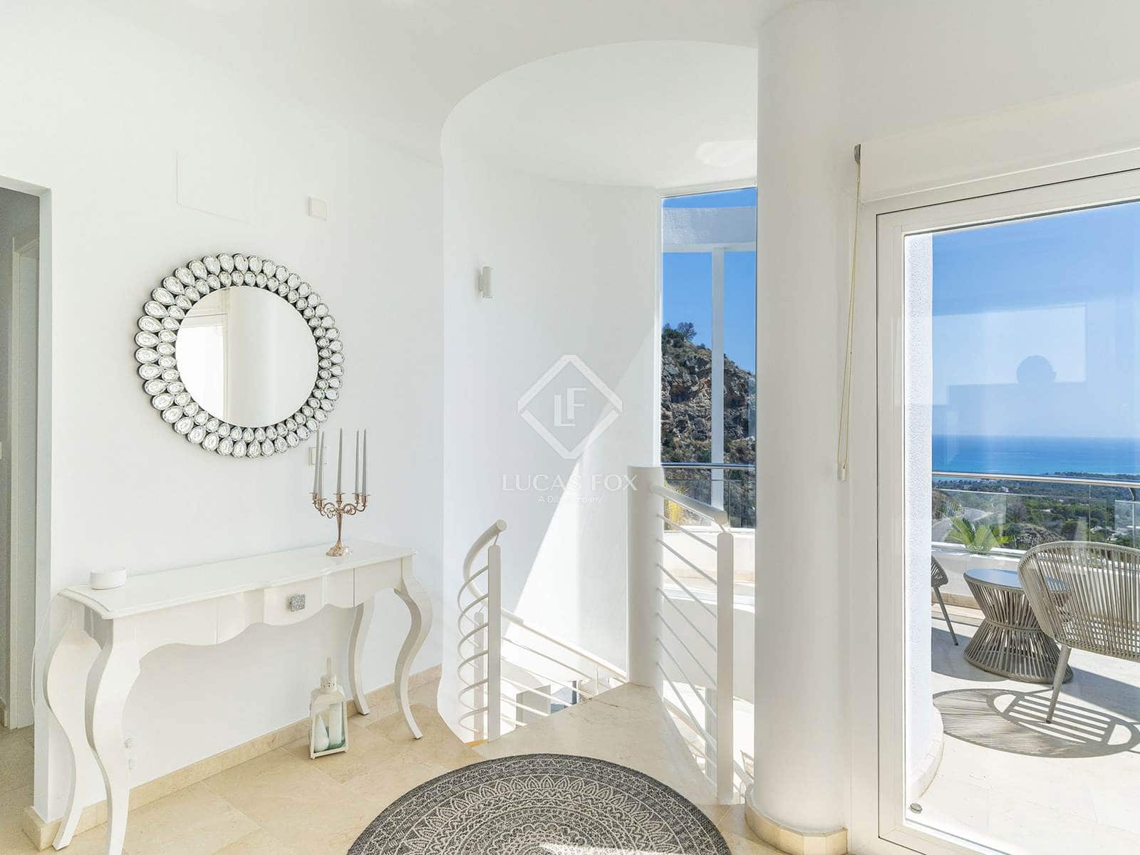 4 bedroom Villa for sale in Altea with pool garage - € 1,166,500 (Ref: 9163093)