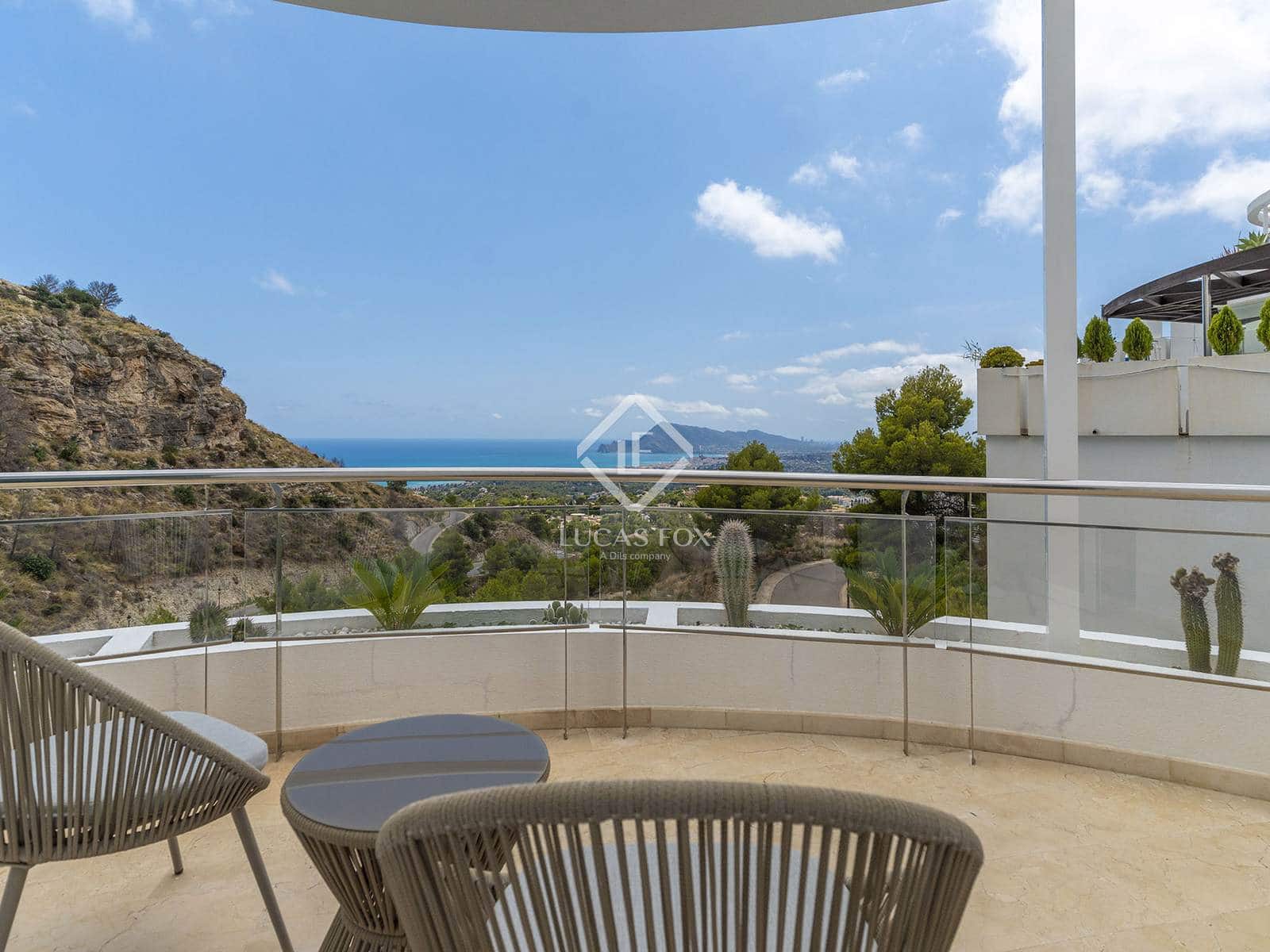 4 bedroom Villa for sale in Altea with pool garage - € 1,166,500 (Ref: 9163093)