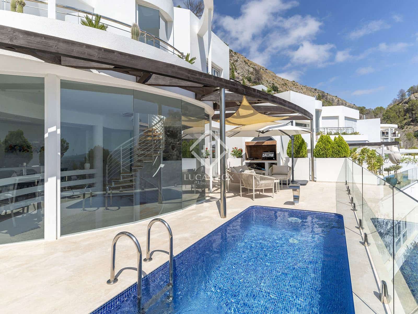4 bedroom Villa for sale in Altea with pool garage - € 1,166,500 (Ref: 9163093)