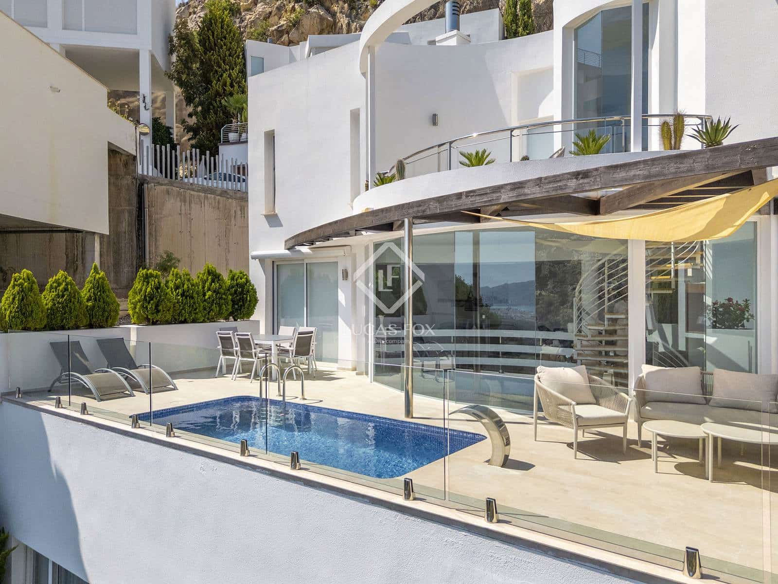 4 bedroom Villa for sale in Altea with pool garage - € 1,166,500 (Ref: 9163093)