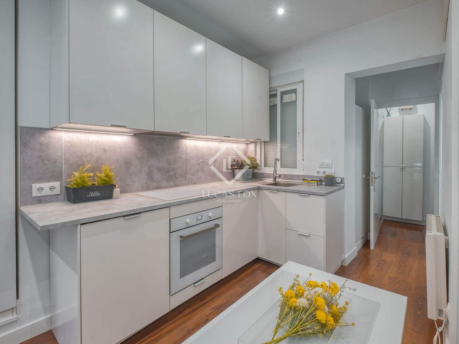 2 soveværelse Lejlighed til salg i Madrid by - € 760.000 (Ref: 9164300)