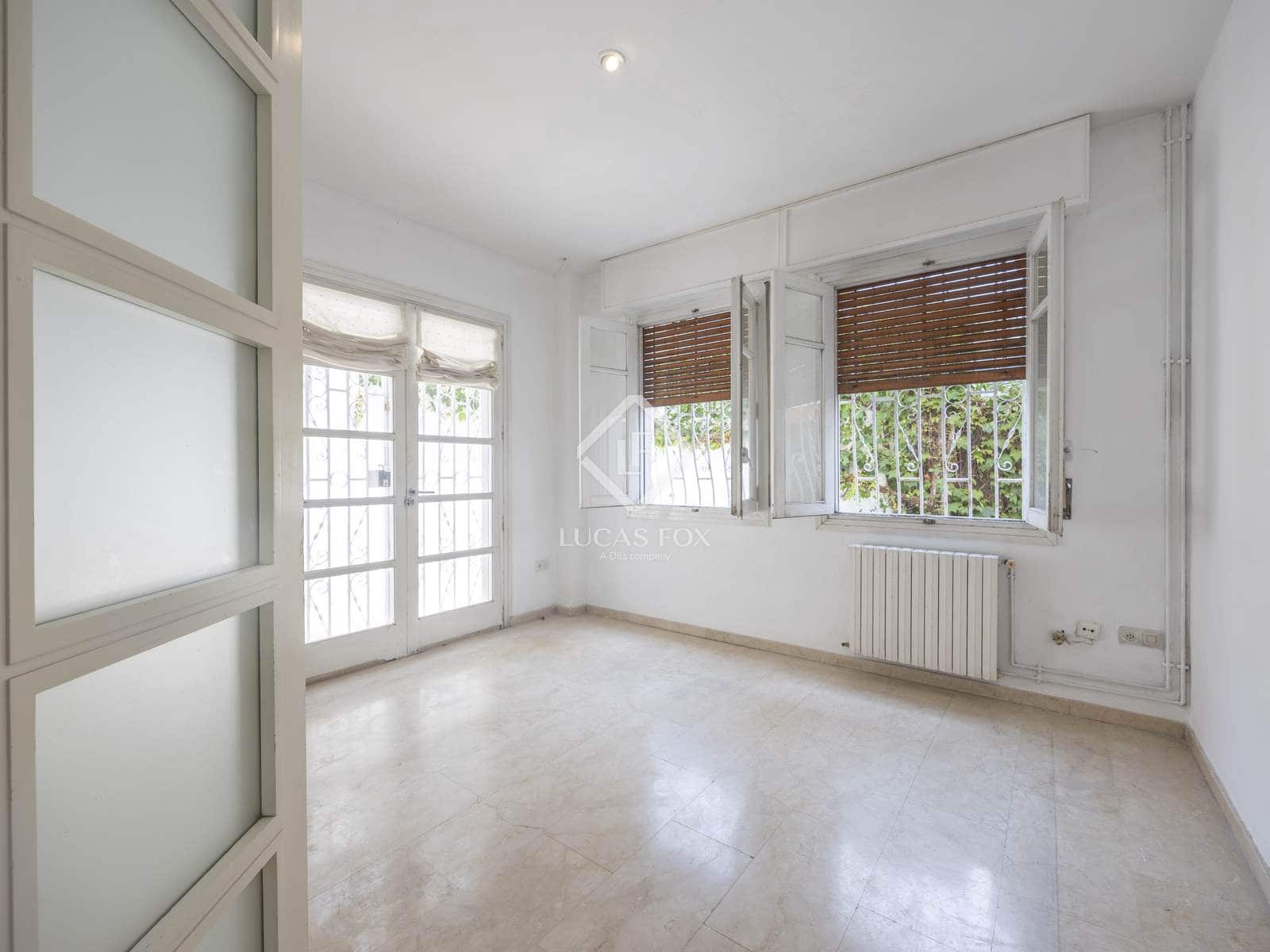 5 bedroom Villa for sale in Valencia city with garage - € 2,200,000 (Ref: 9164465)