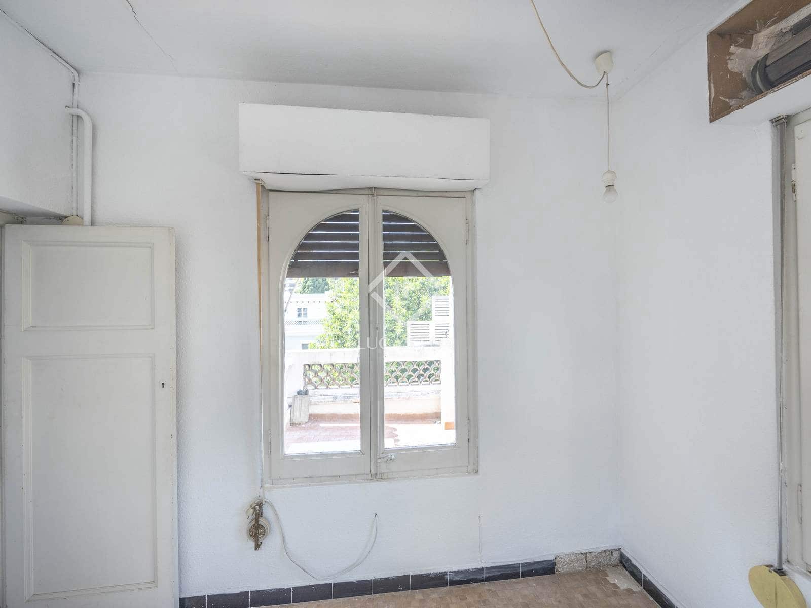 5 bedroom Villa for sale in Valencia city with garage - € 2,200,000 (Ref: 9164465)