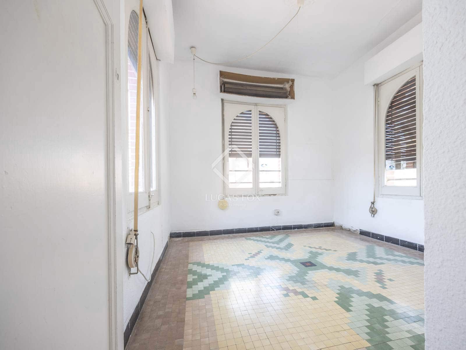 5 bedroom Villa for sale in Valencia city with garage - € 2,200,000 (Ref: 9164465)