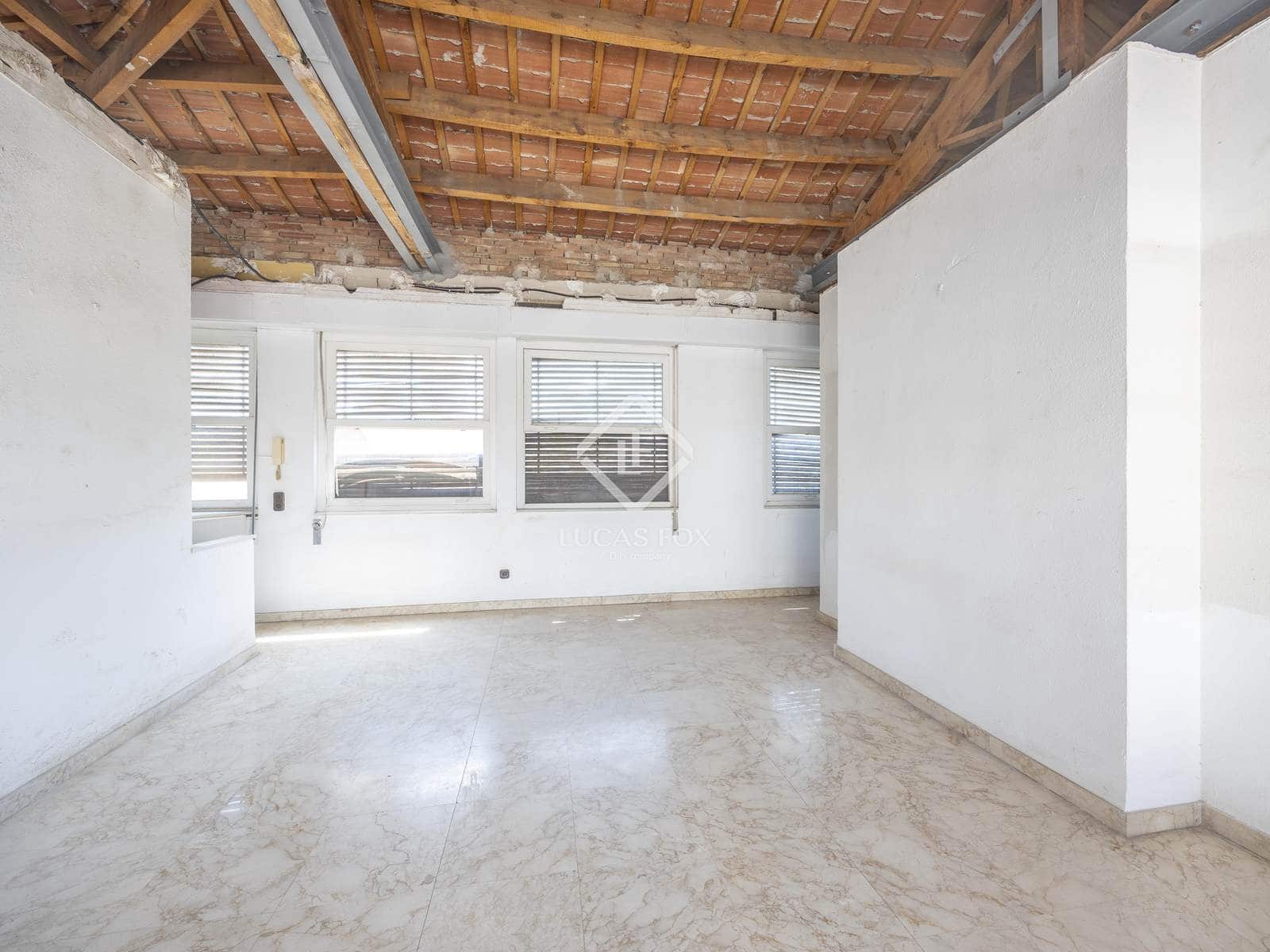 5 bedroom Villa for sale in Valencia city with garage - € 2,200,000 (Ref: 9164465)