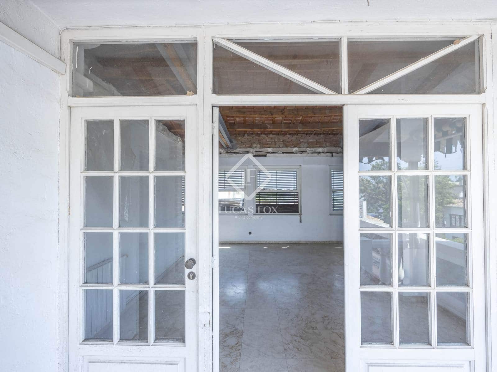 5 bedroom Villa for sale in Valencia city with garage - € 2,200,000 (Ref: 9164465)