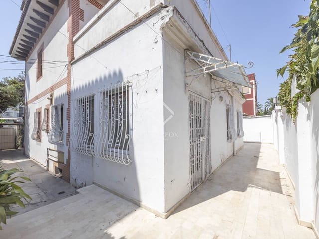 5 bedroom Villa for sale in Valencia city with garage - € 2,200,000 (Ref: 9164465)