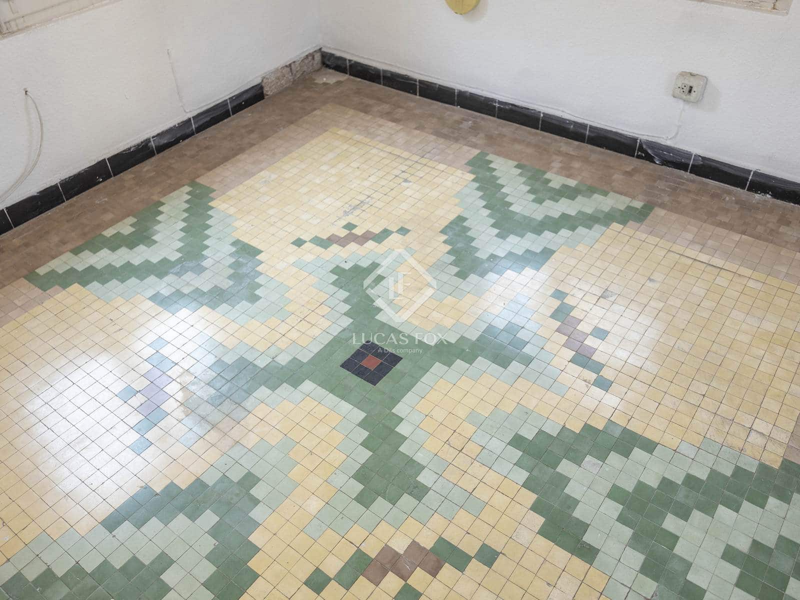 5 bedroom Villa for sale in Valencia city with garage - € 2,200,000 (Ref: 9164465)