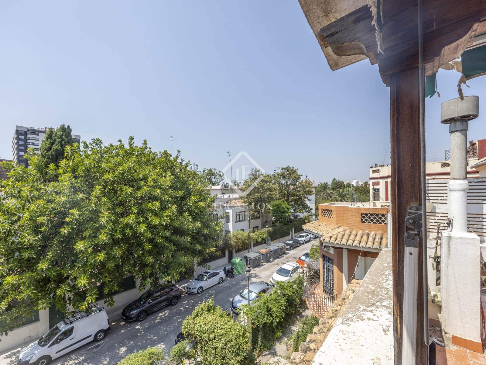 5 bedroom Villa for sale in Valencia city with garage - € 2,200,000 (Ref: 9164465)