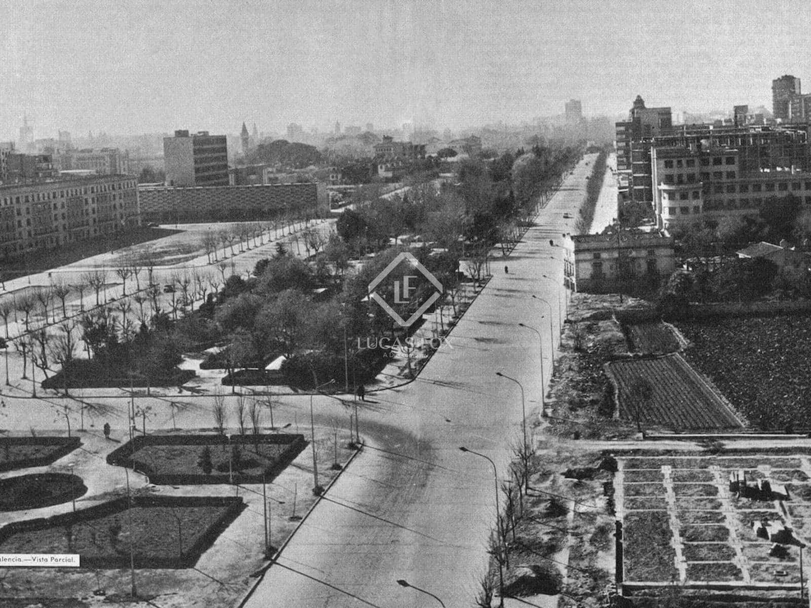 5 bedroom Villa for sale in Valencia city with garage - € 2,200,000 (Ref: 9164465)