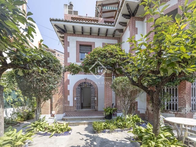 5 bedroom Villa for sale in Valencia city with garage - € 2,200,000 (Ref: 9164465)