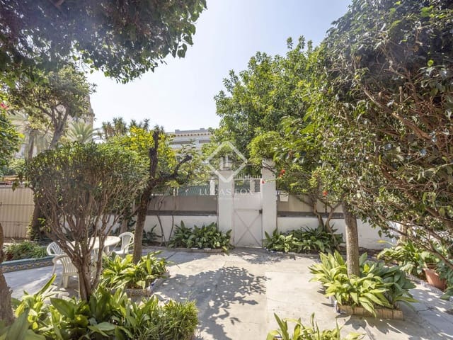 5 bedroom Villa for sale in Valencia city with garage - € 2,200,000 (Ref: 9164465)