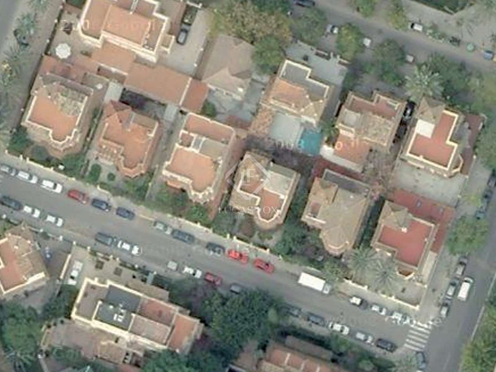 5 bedroom Villa for sale in Valencia city with garage - € 2,200,000 (Ref: 9164465)