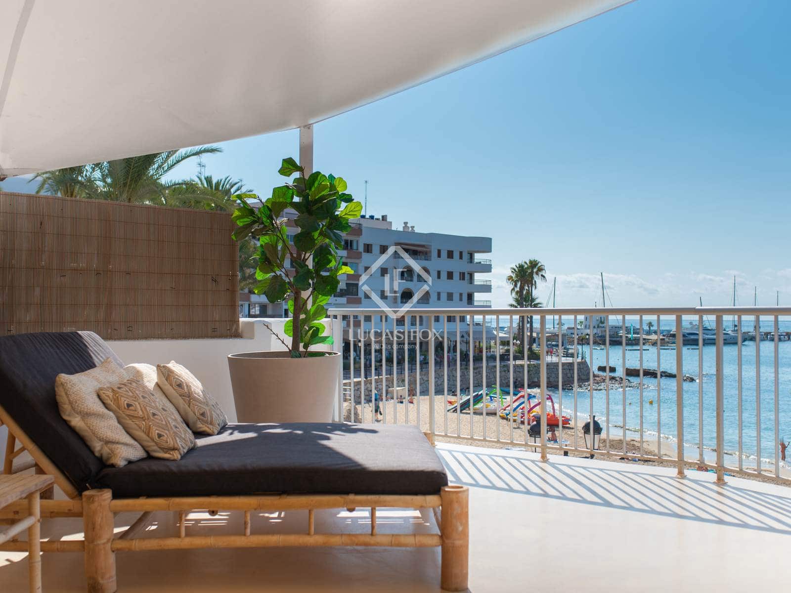 2 soveværelse Lejlighed til salg i Santa Eulalia / Santa Eularia med garage - € 1.200.000 (Ref: 9164466)