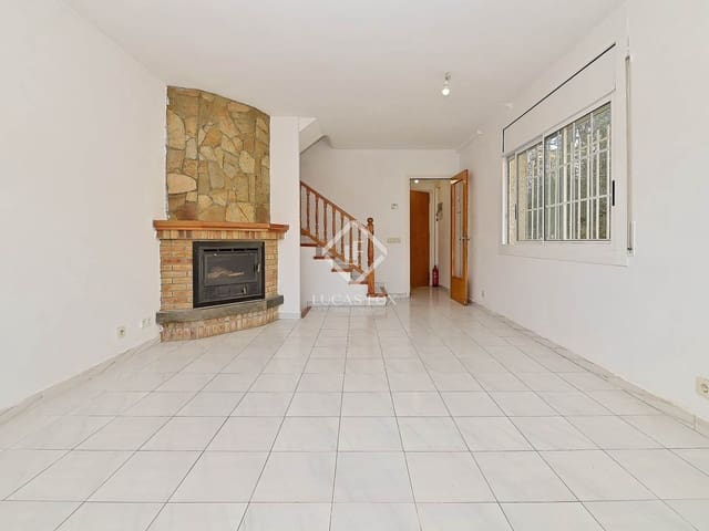 3 chambre Villa/Maison à vendre à Platja d'Aro, Castell-Platja d'Aro avec garage - 325 000 € (Ref: 9164778)