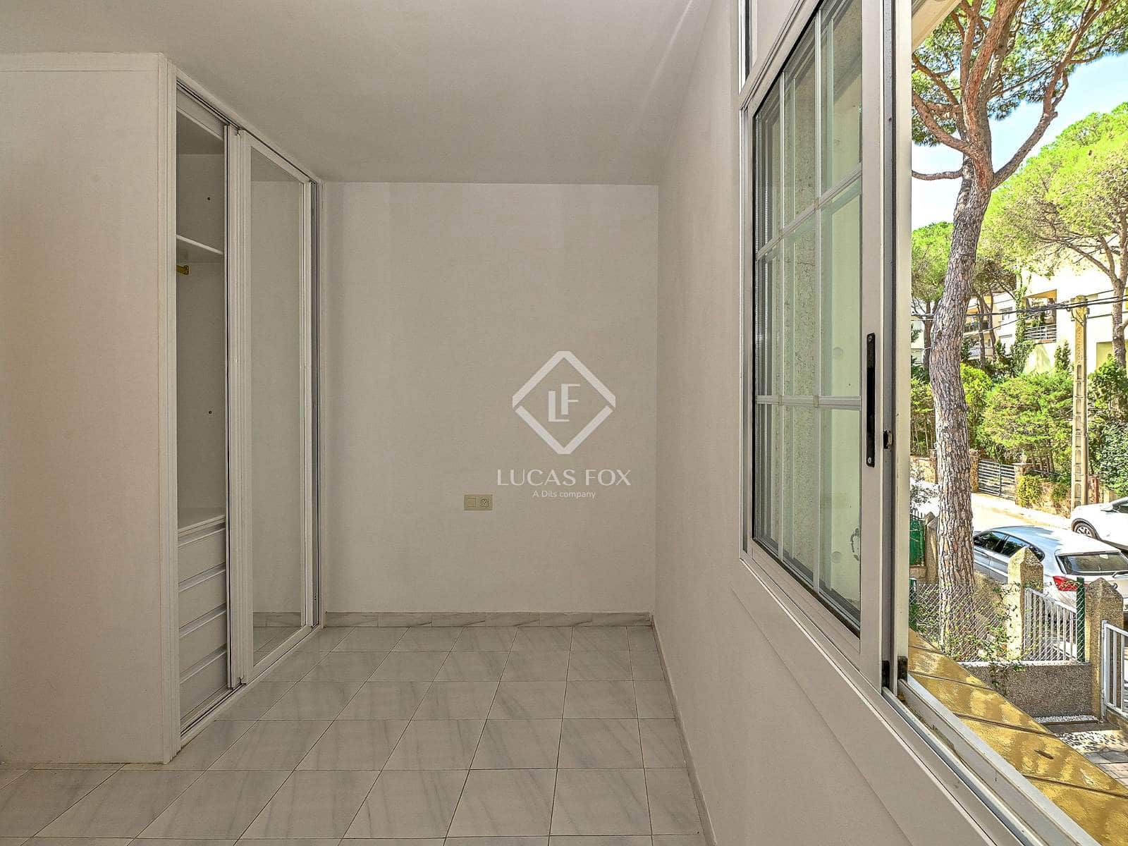 3 soveværelse Villa til salg i Platja d'Aro med garage - € 325.000 (Ref: 9164778)