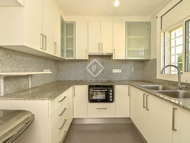 3 chambre Villa/Maison à vendre à Platja d'Aro, Castell-Platja d'Aro avec garage - 325 000 € (Ref: 9164778)