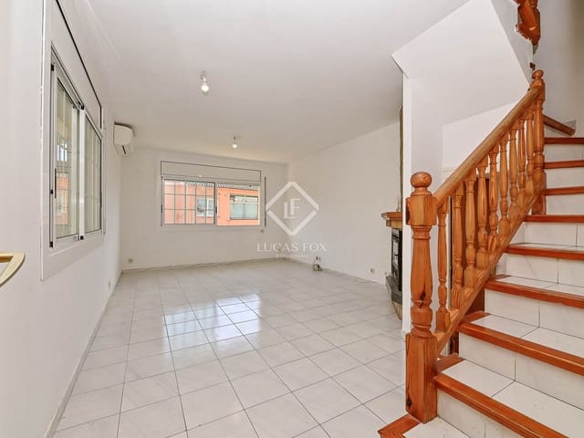 3 chambre Villa/Maison à vendre à Platja d'Aro, Castell-Platja d'Aro avec garage - 325 000 € (Ref: 9164778)